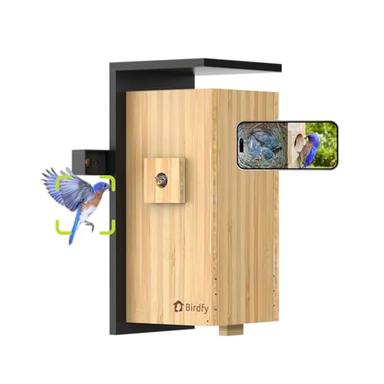 bird house with camera