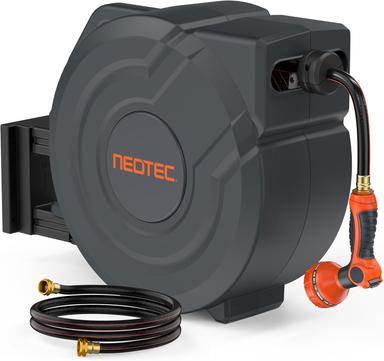 Retractable garden hose reel